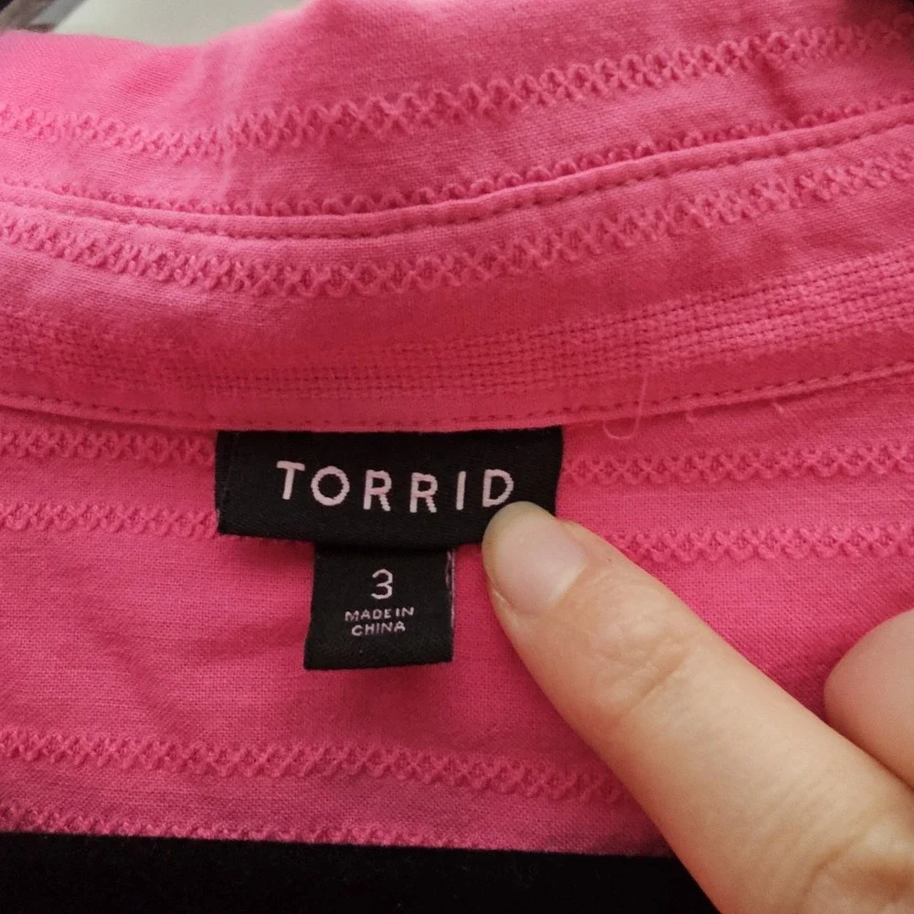 Torrid Womens Size 3 Pink Embroidered Stripe‎ Button Down Blouse Career Casual - Picture 5 of 7